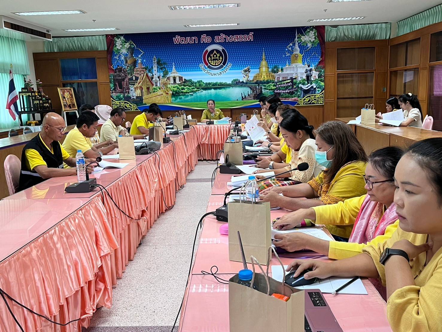 🌟พช.มหาสารคาม🌟      ประชุมคณะทำงานคัดสรรสุดยอดหนึ่งตำบล หนึ่งผลิตภัณฑ์ไทย ปี พ.ศ.2567 ตามโครงการคัดสรรสุดยอดหนึ่งตำบล หนึ่งผลิตภัณฑ์ไทย ปี พ.ศ.2567 (Otop Product Chapion : OPC)จังหวัดมหาสารคาม