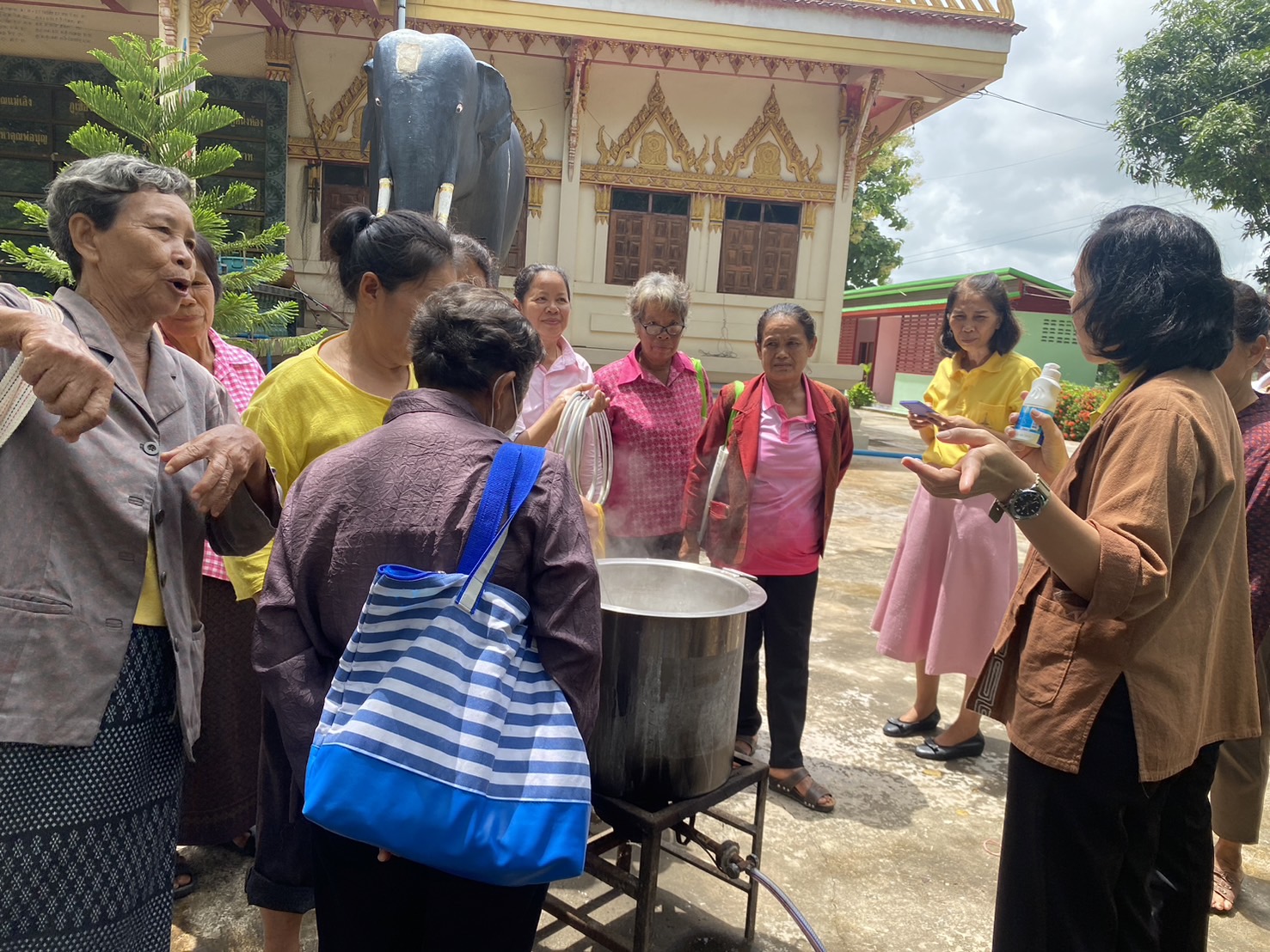 🌟พช.มหาสารคาม🌟 ดำเนินโครงการเส้นทางสายไหมสู่การสร้างสัมมาชีพอย่างยั่งยืนตามหลักปรัชญาของเศรษฐกิจพอเพียง