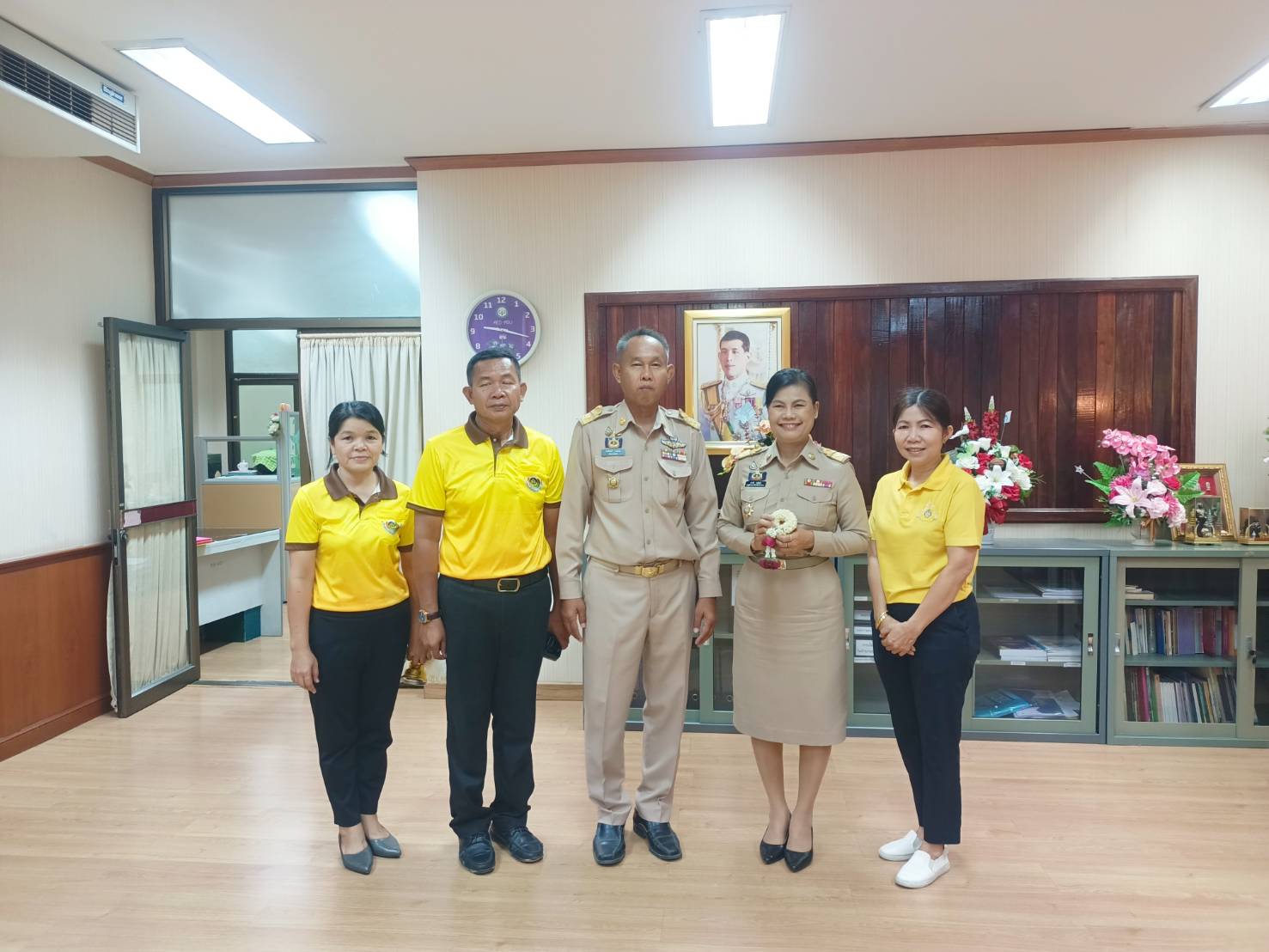 พช.มหาสารคาม นายพงษ์ศักดิ์ คณะมะ พัฒนาการจังหวัดมหาสารคาม เข้าพบผู้ว่าราชการจังหวัดมหาสารคาม และผู้บริหารระดับจังหวัดฯเพื่ออำลา เนื่องในโอกาสที่เกษียณอายุราชการ ในวันที่ 30 กันยายน 2567