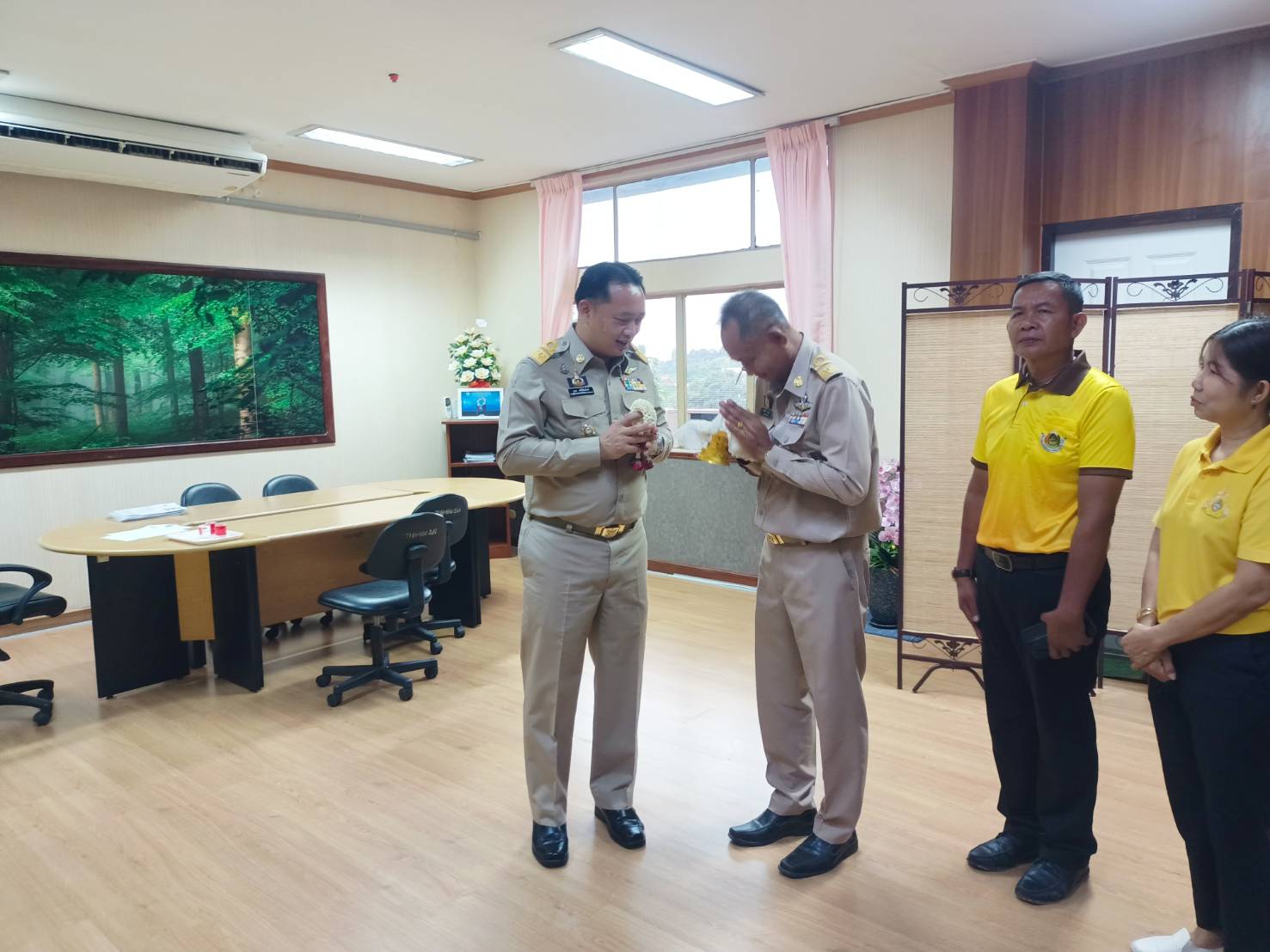 พช.มหาสารคาม นายพงษ์ศักดิ์ คณะมะ พัฒนาการจังหวัดมหาสารคาม เข้าพบผู้ว่าราชการจังหวัดมหาสารคาม และผู้บริหารระดับจังหวัดฯเพื่ออำลา เนื่องในโอกาสที่เกษียณอายุราชการ ในวันที่ 30 กันยายน 2567