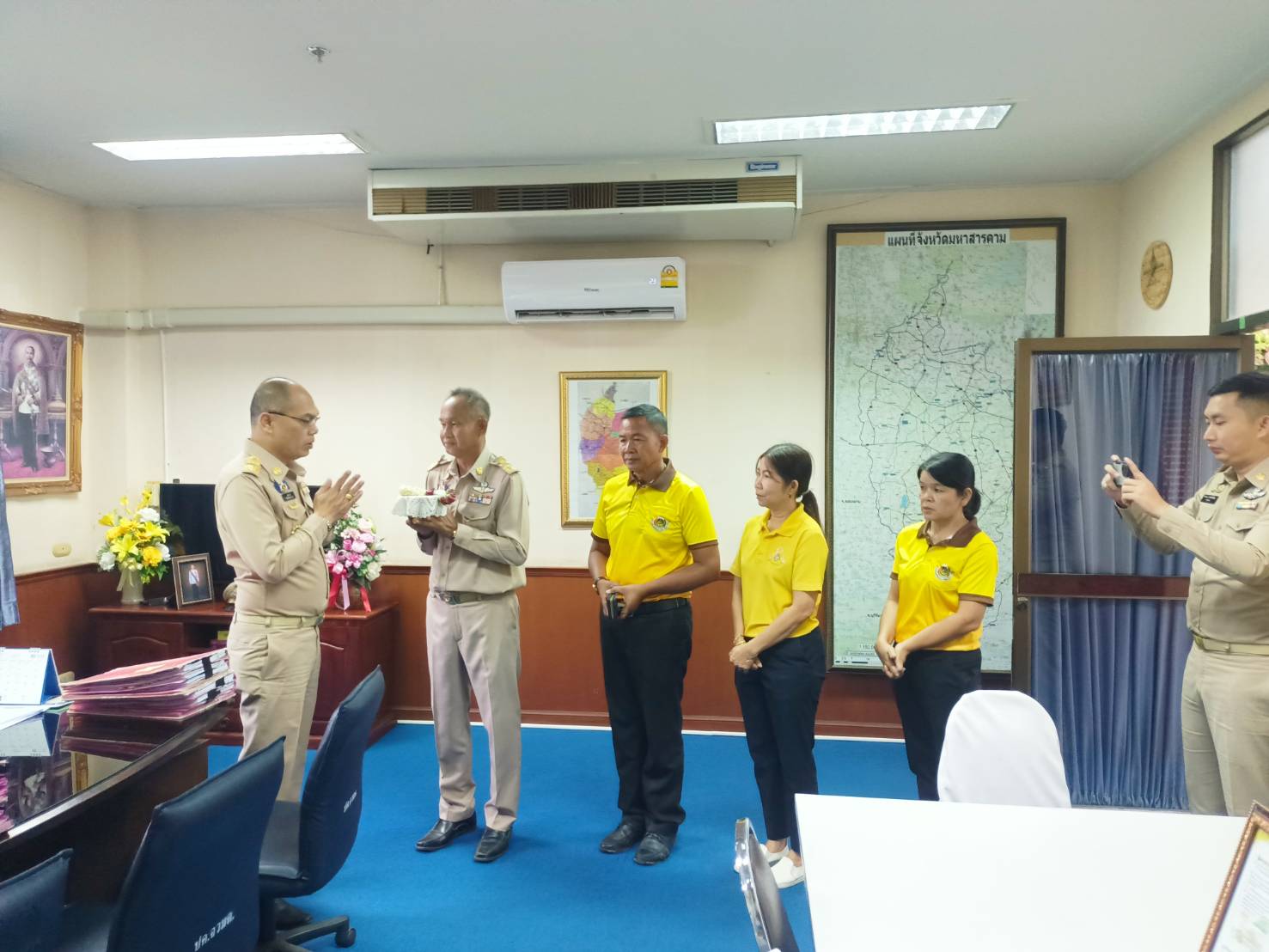 พช.มหาสารคาม นายพงษ์ศักดิ์ คณะมะ พัฒนาการจังหวัดมหาสารคาม เข้าพบผู้ว่าราชการจังหวัดมหาสารคาม และผู้บริหารระดับจังหวัดฯเพื่ออำลา เนื่องในโอกาสที่เกษียณอายุราชการ ในวันที่ 30 กันยายน 2567