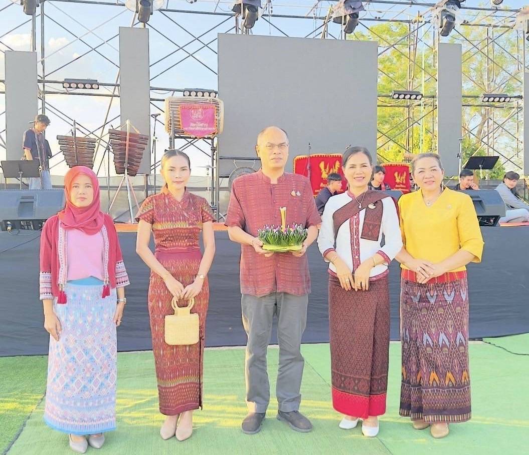 💠พช.มหาสารคาม ร่วมเปิดงานสืบสานประเพณีลอยกระทง ประจำปี 2567💠