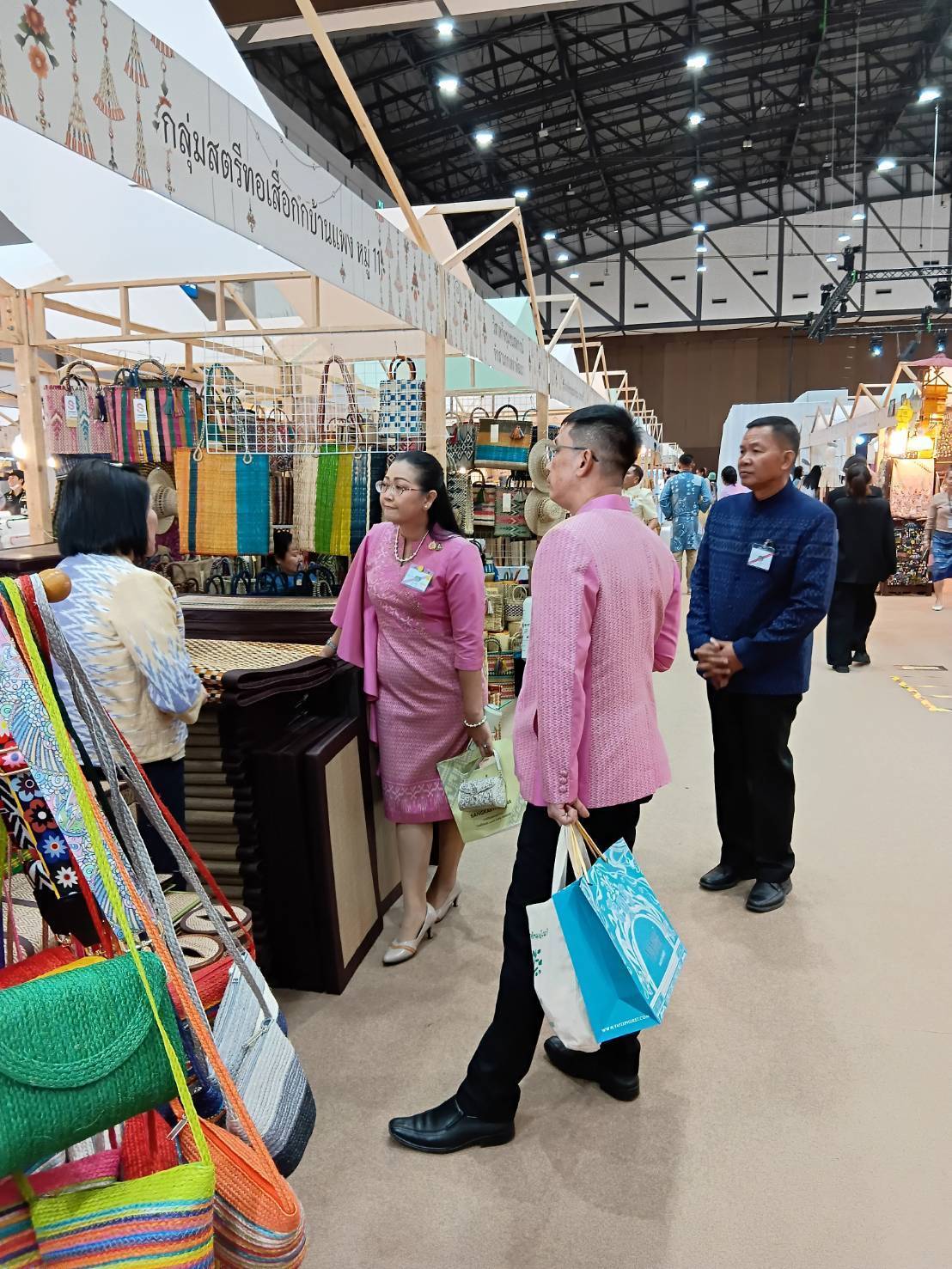💠จังหวัดมหาสารคามร่วมงาน Silk Festival 2024 สู่การพัฒนาที่ยั่งยืน ภายใต้แนวคิด Silk Success Sustainability ต่อยอดภูมิปัญญาผ้าไทย เพื่อยกระดับสู่สากล และพัฒนาอย่างยั่งยืน จัดโดยกรมการพัฒนาชุมชน กระทรวงมหาดไทย💠