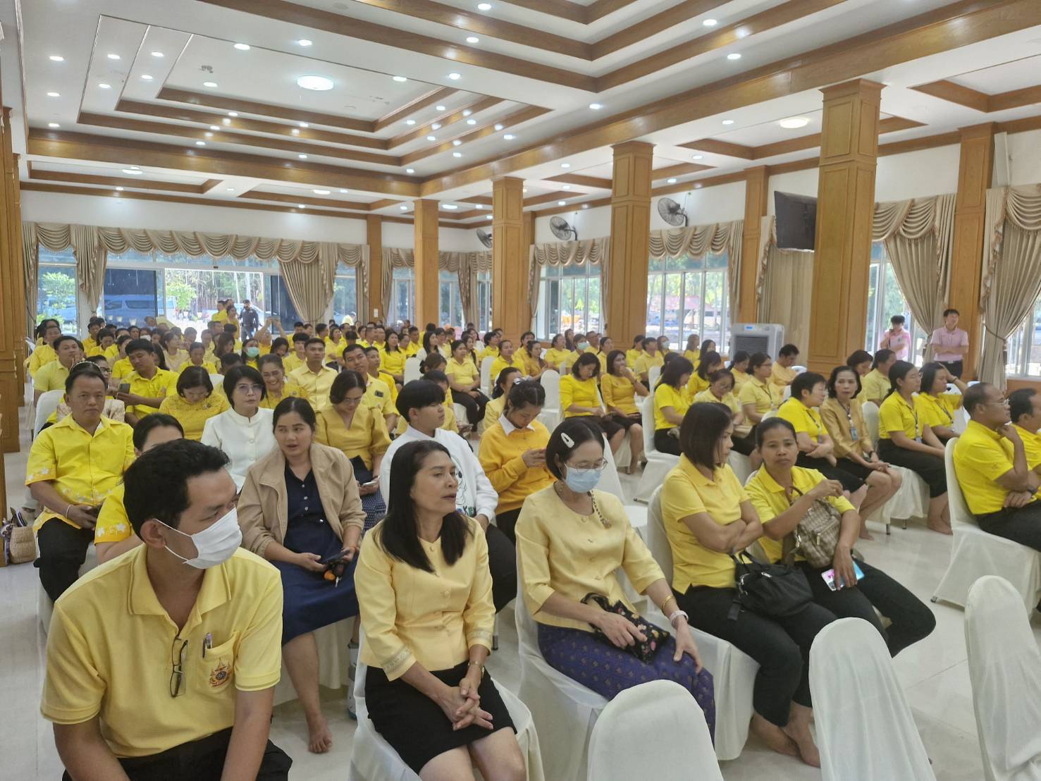 💠จังหวัดมหาสารคาม ประกอบพิธีเจริญพระพุทธมนต์และเจริญจิตตภาวนา ถวายเป็นพระราชกุศลเนื่องในโอกาสวันเฉลิมพระชนมพรรษาของพระบาทสมเด็จพระเจ้าอยู่หัว และพระบรมวงศานุวงศ์ ประจำปี 2567 โดยเครือข่ายองค์กรภาคีความร่วมมือ “โครงการวัด ประชา รัฐ สร้าง สุข” 💠