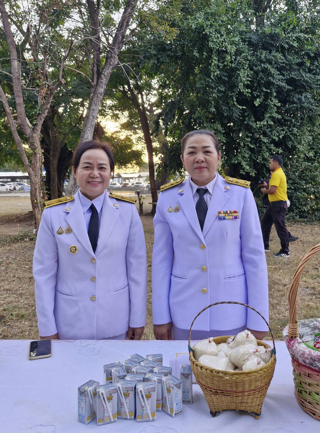 💠จังหวัดมหาสารคาม จัดพิธีทำบุญตักบาตรเนื่องในวันคล้ายวันพระบรมราชสมภพ พระบาทสมเด็จพระบรมชนกาธิเบศร มหาภูมิพลอดุลยเดชมหาราช บรมนาถบพิตร วันชาติ และวันพ่อแห่งชาติ 5 ธันวาคม 2567💠
