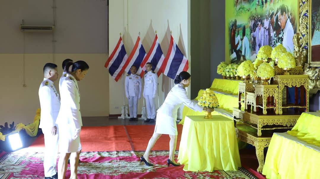 💠จังหวัดมหาสารคาม จัดพิธีวางพานพุ่มดอกไม้ถวายราชสักการะ เนื่องในวันคล้ายวันพระบรมราชสมภพ พระบาทสมเด็จพระบรมชนกาธิเบศร มหาภูมิพลอดุลยเดชมหาราช บรมนาถบพิตร วันชาติ และวันพ่อแห่งชาติ 5 ธันวาคม 2567💠