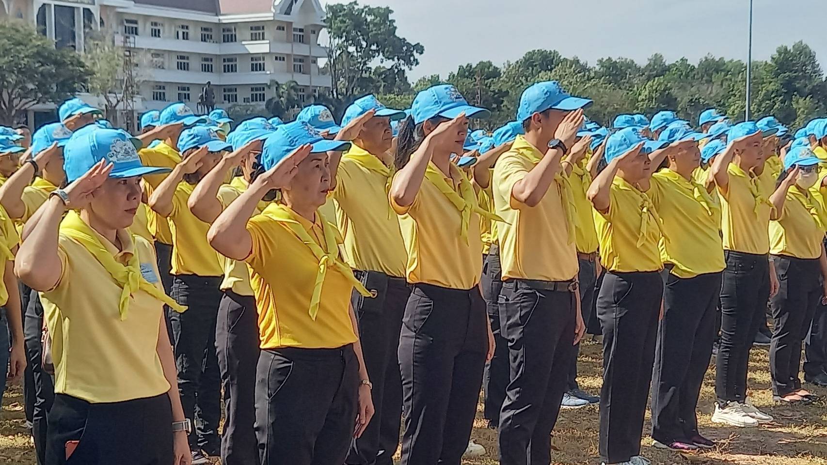 💠จังหวัดมหาสารคาม จัดกิจกรรมจิตอาสาเนื่องในวันคล้ายวันพระบรมราชสมภพ ในหลวงรัชกาลที่ 9 และวันพ่อแห่งชาติ 5 ธันวาคม 2567💠