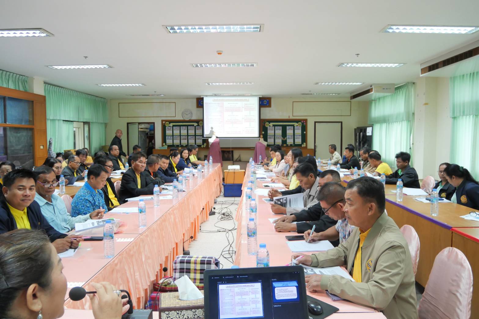 พช. มหาสารคาม จัดประชุมเชิงปฏิบัติการเสริทสรา้งทักษะคณะกรรมการบริหารศูนย์ประสานงานองค์การชุมชนระดับอำเภอ (ศอช.อ.)