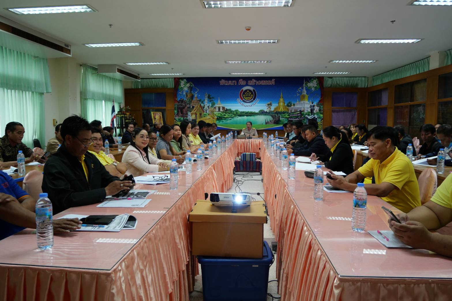 พช. มหาสารคาม จัดประชุมเชิงปฏิบัติการเสริทสรา้งทักษะคณะกรรมการบริหารศูนย์ประสานงานองค์การชุมชนระดับอำเภอ (ศอช.อ.)