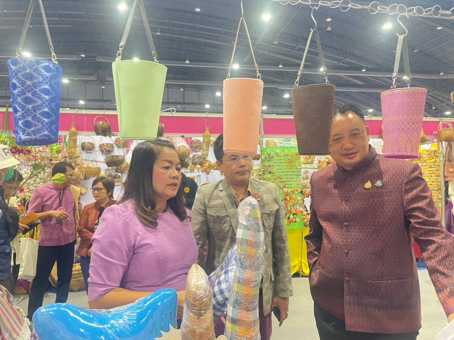💠จังหวัดมหาสารคาม ร่วมพิธีเปิด “OTOP City 2024 Happy Market” กระทรวงมหาดไทยมอบความสุขให้คนไทยส่งท้ายปลายปี 💠