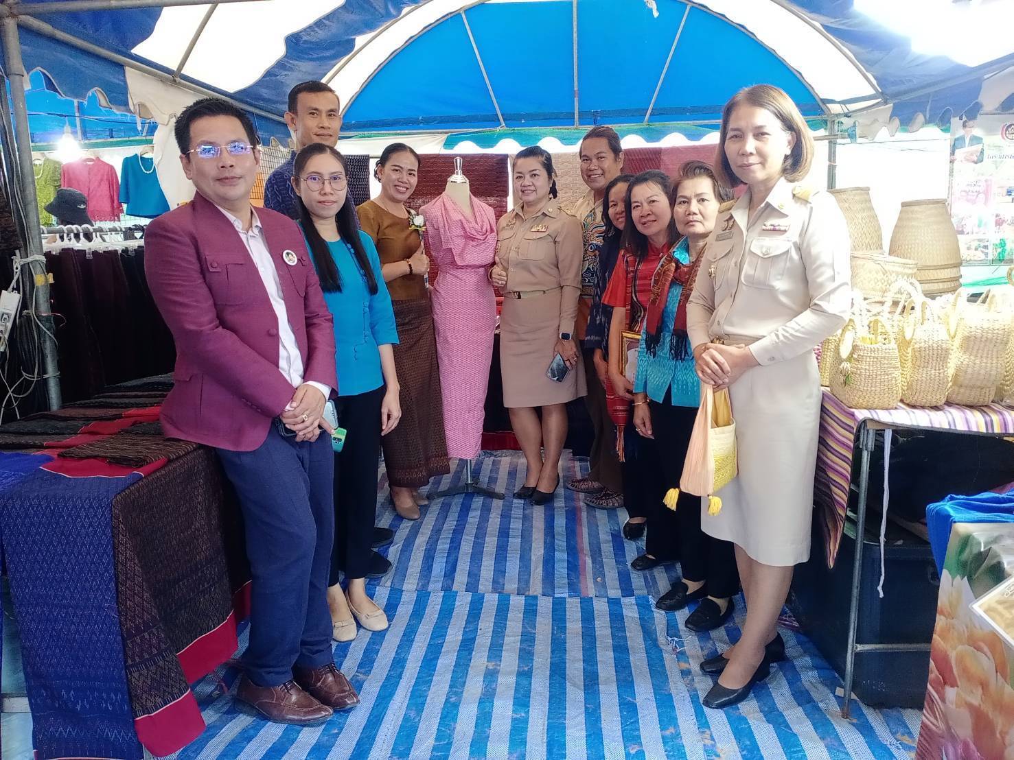 💠พช.มหาสารคาม ร่วมเปิดงานออนซอนกลองยาวชาววาปี ของดีพื้นบ้านสืบสานตำนานเมืองวาปีปทุม 142 ปี ครั้งที่ 29 ประจำปี พ.ศ 2567💠