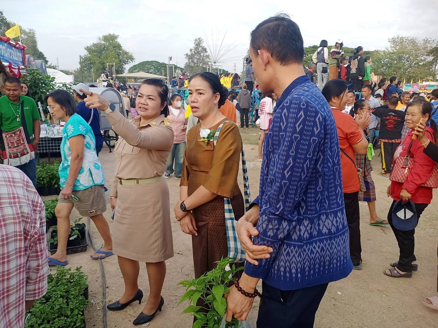 💠พช.มหาสารคาม ร่วมเปิดงานออนซอนกลองยาวชาววาปี ของดีพื้นบ้านสืบสานตำนานเมืองวาปีปทุม 142 ปี ครั้งที่ 29 ประจำปี พ.ศ 2567💠