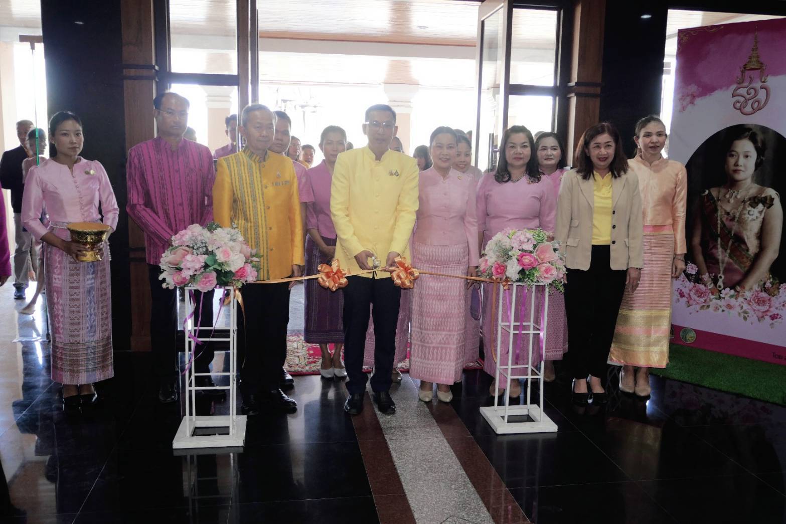 🌸พช.มหาสารคามร่วมเปิดนิทรรศการเฉลิมพระเกียรติ เนื่องในวันคล้ายวันพระบรมราชสมภพสมเด็จพระนางเจ้ารำไพพรรณีพระบรมราชินี ในรัชกาลที่ ๗ ครบรอบ ๑๒๐ ปี ๒๐ ธันวาคม ๒๕๖๗🌸