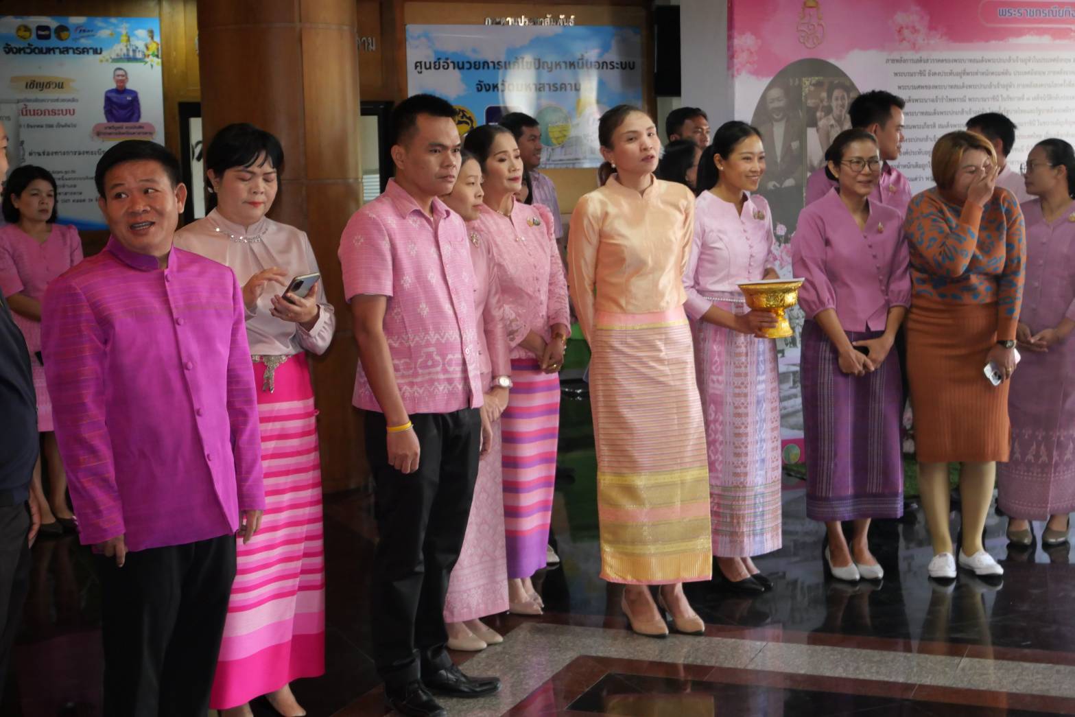 🌸พช.มหาสารคามร่วมเปิดนิทรรศการเฉลิมพระเกียรติ เนื่องในวันคล้ายวันพระบรมราชสมภพสมเด็จพระนางเจ้ารำไพพรรณีพระบรมราชินี ในรัชกาลที่ ๗ ครบรอบ ๑๒๐ ปี ๒๐ ธันวาคม ๒๕๖๗🌸