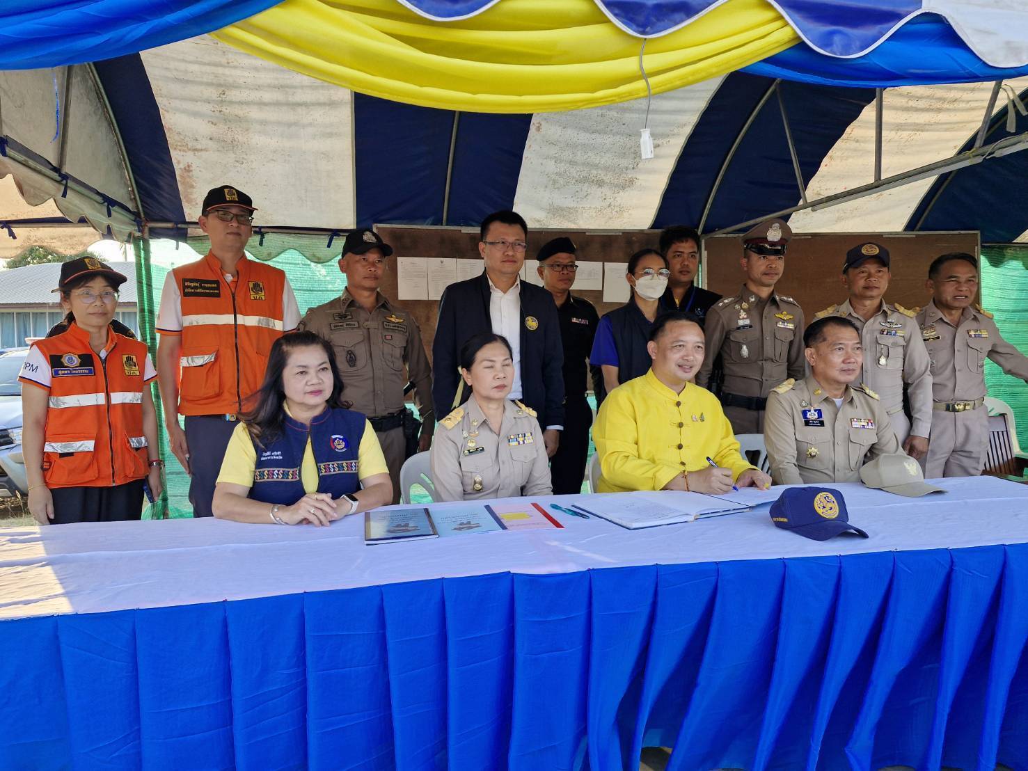 พช.มหาสารคาม  ร่วมลงตรวจเยี่ยมจุดตรวจบูรณาการ จุดบริการประชาชน ให้กำลังใจเจ้าหน้าที่ผู้ปฏิบัติบริการประชาชนช่วงเทศกาลปีใหม่💠
