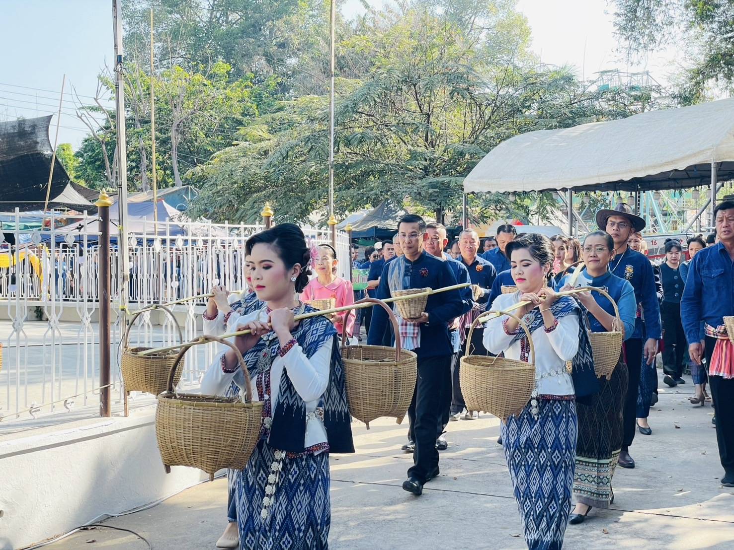 พช.มหาสารคาม ร่วมประกอบพิธีบวงสรวงแม่โพสพ วันขึ้น 3 ค่ำ เดือน 3 ในงานประเพณีบุญเบิกฟ้าและงานกาชาดจังหวัดมหาสารคาม ประจำปี 2568
