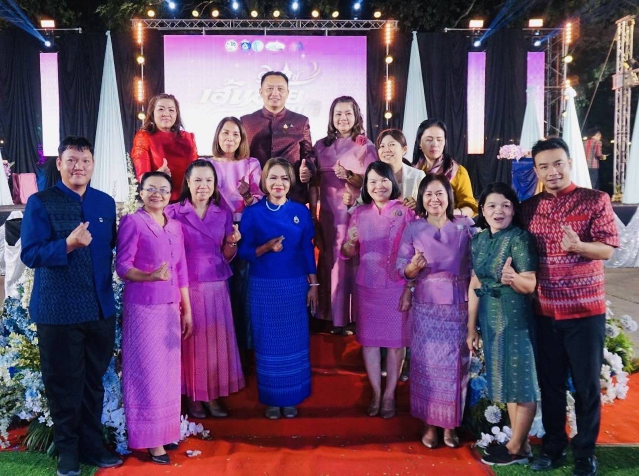 พช.มหาสารคาม จัดงาน “ราตรีเส้นสายลายผ้า” ในงาน “ประเพณีบุญเบิกฟ้าและงานกาชาดประจำปี 2568”