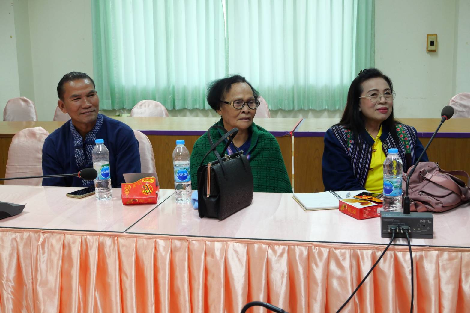 พช.มหาสารคาม  ร่วมประชุมคณะกรรมการเครือข่ายกลุ่มอาชีพและ OTOP จังหวัดมหาสารคาม