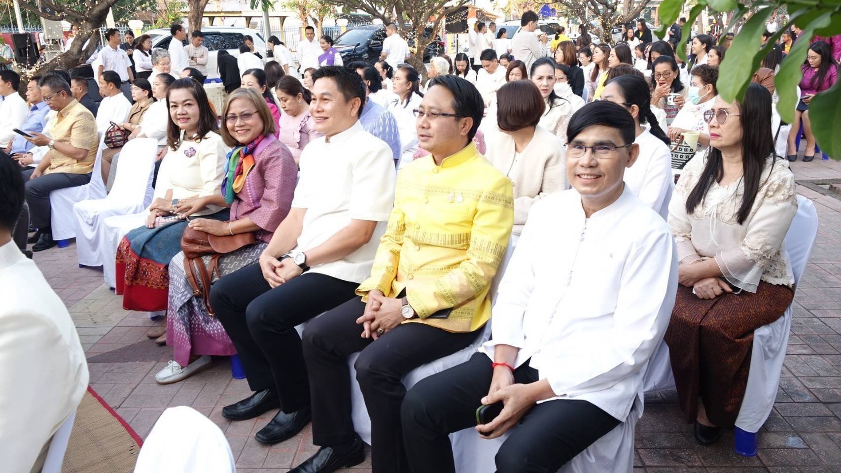 พช.มหาสารคาม ร่วมพิธีบูชามเหศักดิ์หลักเมือง งานประเพณีบุญเบิกฟ้าและงานกาชาดจังหวัดมหาสารคาม ประจำปี 2568