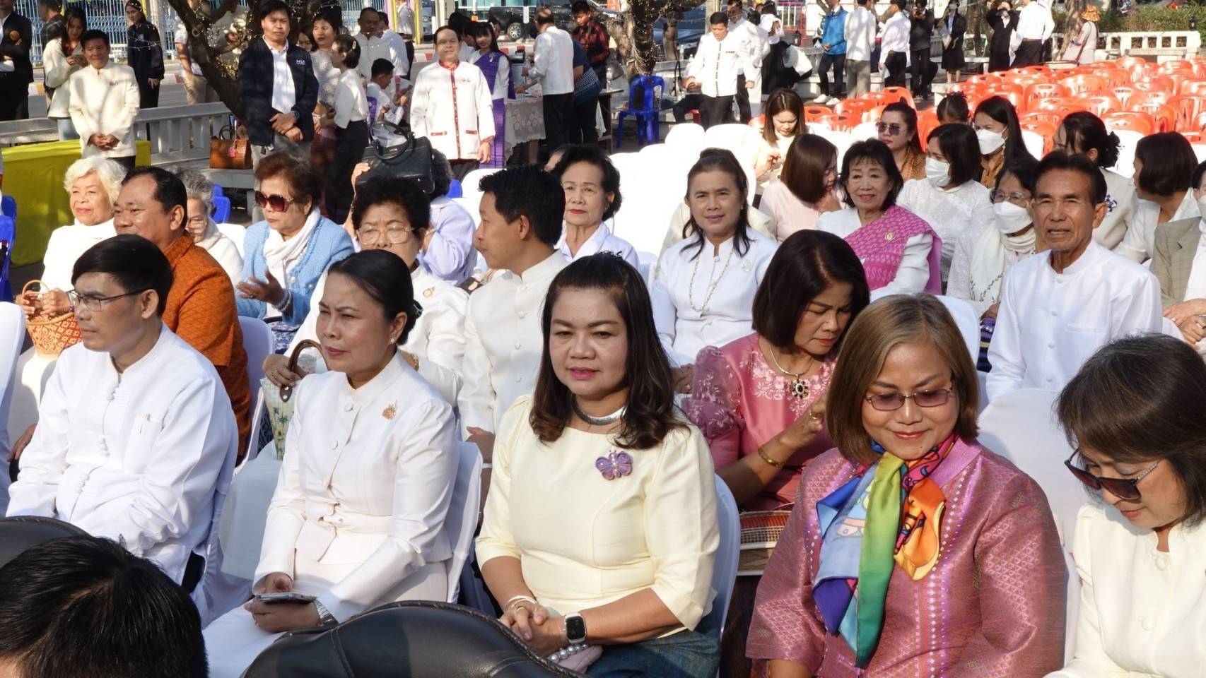 พช.มหาสารคาม ร่วมพิธีบูชามเหศักดิ์หลักเมือง งานประเพณีบุญเบิกฟ้าและงานกาชาดจังหวัดมหาสารคาม ประจำปี 2568
