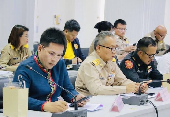 พช.มหาสารคาม : ร่วมประชุมเพื่อเตรียมความพร้อมในการลงพื้นที่เพื่อพบปะและมอบนโยบายของรองนายกรัฐมนตรีและรัฐมนตรีว่าการกระทรวงมหาดไทย (นายอนุทิน ชาญวีรกูล) ณ อำเภอนาดูน จังหวัดมหาสารคาม