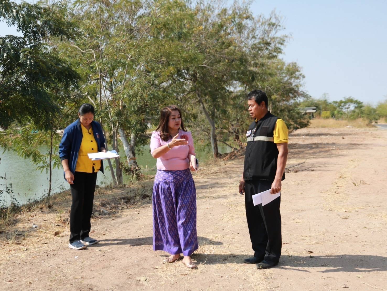 พช.มหาสารคาม ร่วมกับสำนักงานโยธาธิการและผังเมืองจังหวัดมหาสารคาม ขับเคลื่อนโครงการพัฒนาพื้นที่ต้นแบบ เพื่อพัฒนาคุณภาพชีวิตแบบอารยเกษตร ตามแนวพระราชดำริ จังหวัดมหาสารคาม