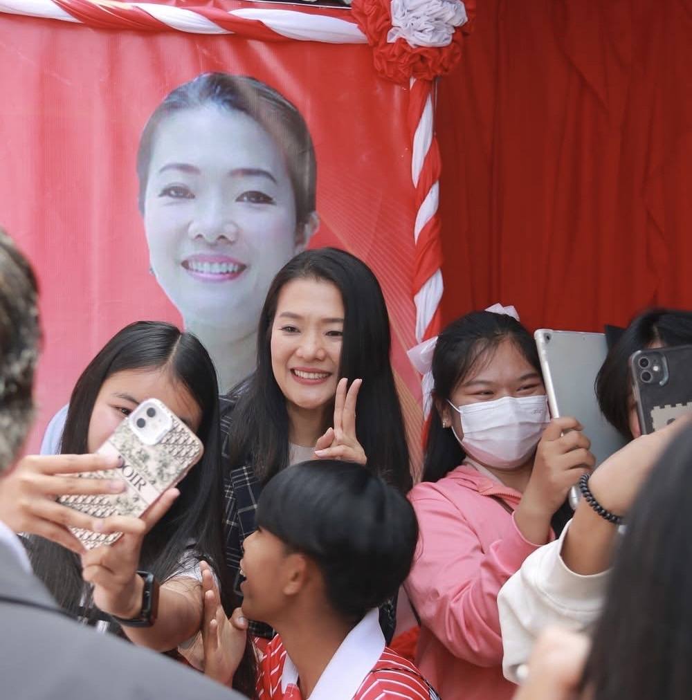 พช.มหาสารคาม : ต้อนรับรัฐมนตรีช่วยว่าการกระทรวงมหาดไทย ลงพื้นที่ จังหวัดมหาสารคาม เยี่ยมชมกลุ่มสัมมาชีพชุมชนบ้านหนองเขื่อนช้าง ย้ำรัฐบาลพร้อมสนับสนุนร่วมขับเคลื่อนเศรษฐกิจฐานรากเพื่อคุณภาพชีวิตที่ดีของประชาชน