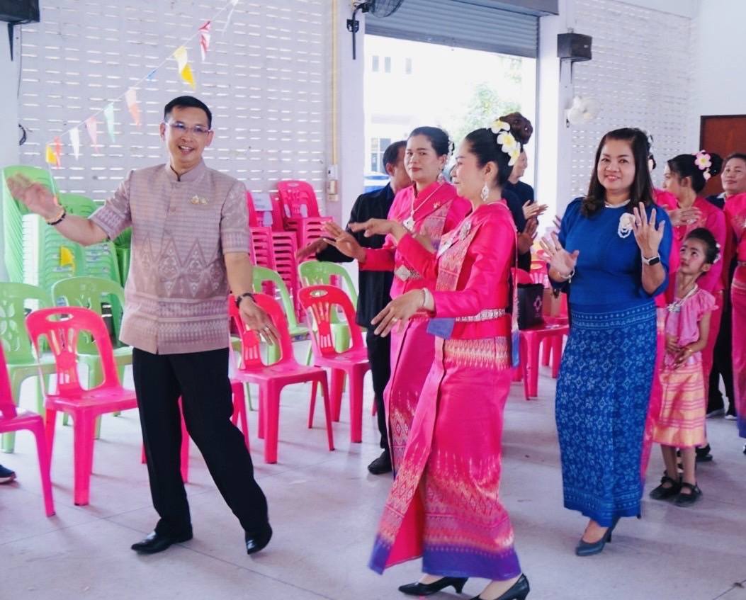 พช.มหาสารคาม จัดกิจกรรมเนื่องในวาระครบรอบ 56 ปี โครงการพัฒนาผู้นำอาสาพัฒนาชุมชน ภายใต้แนวคิด “อช.รวมใจ ขจัดภัยแก้จน พัฒนาชุมชนอย่างพอเพียง”