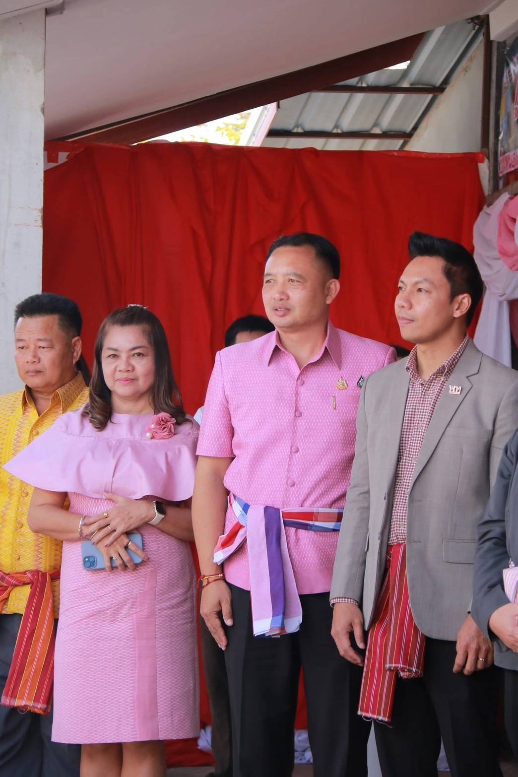 พช.มหาสารคาม : ต้อนรับรัฐมนตรีช่วยว่าการกระทรวงมหาดไทย ลงพื้นที่ จังหวัดมหาสารคาม เยี่ยมชมกลุ่มสัมมาชีพชุมชนบ้านหนองเขื่อนช้าง ย้ำรัฐบาลพร้อมสนับสนุนร่วมขับเคลื่อนเศรษฐกิจฐานรากเพื่อคุณภาพชีวิตที่ดีของประชาชน