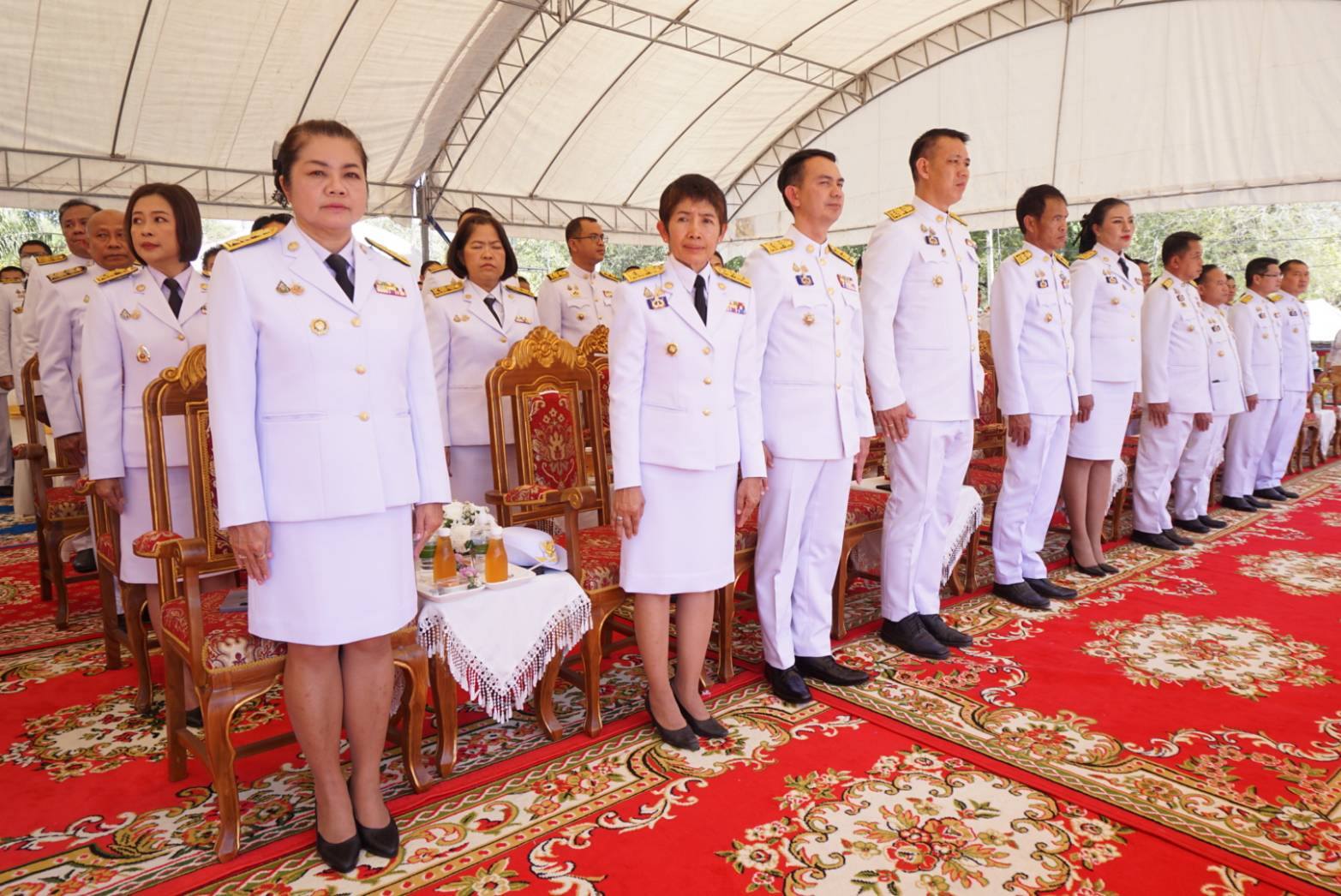 พช.มหาสารคาม : ร่วมพิธีสรงน้ำพระราชทานพระบรมธาตุนาดูน จังหวัดมหาสารคาม และทำบุญ เวียนเทียนรอบองค์พระธาตุ เพื่อความเป็นสิริมงคลเนื่องในวันมาฆบูชา