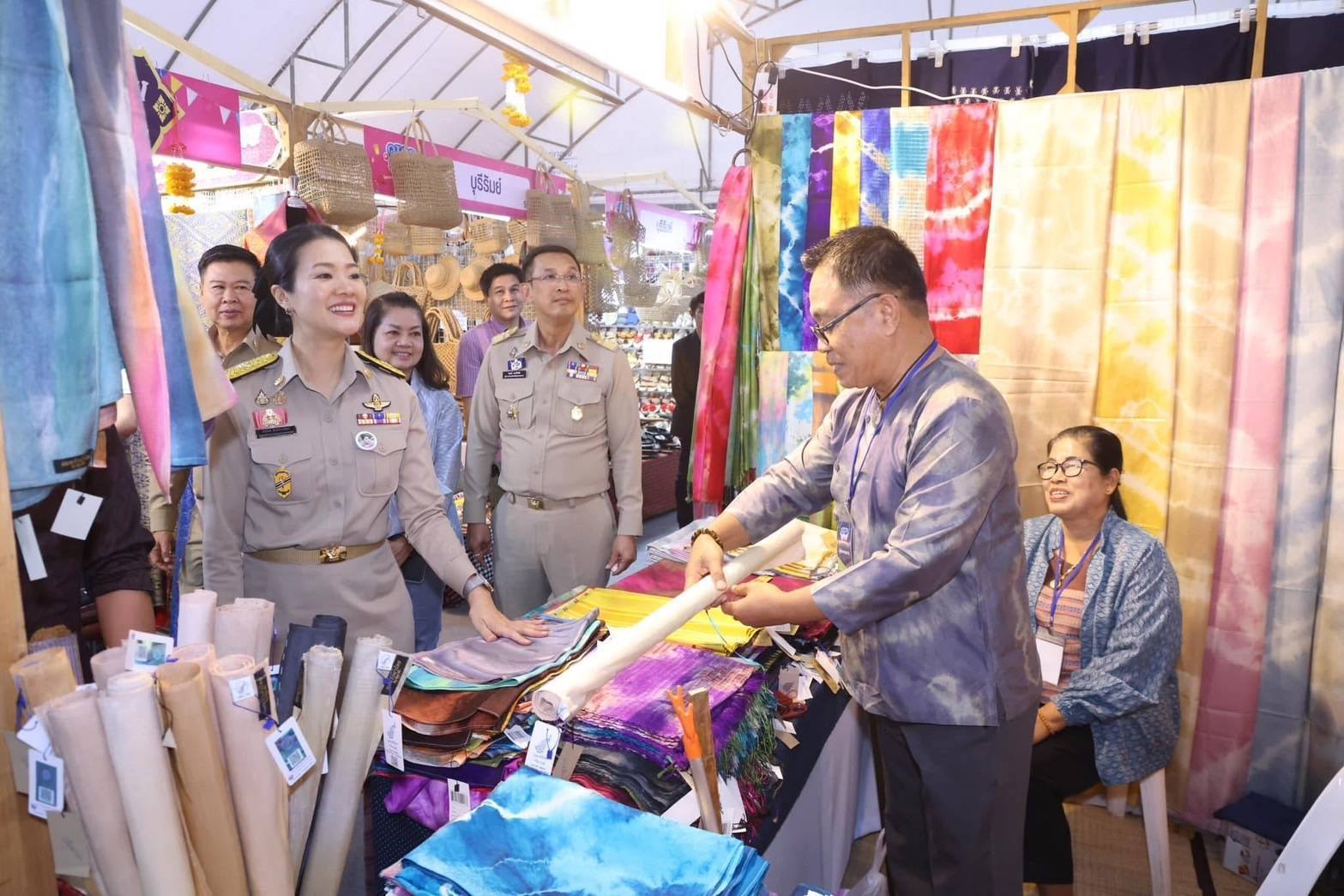 พช.มหาสารคาม : “มท.1” นำผู้บริหารกระทรวงมหาดไทย เยี่ยมชมงาน OTOP ภูมิภาค อุดรธานี พร้อมเชิญชวนประชาชน ชม ช้อป ชิม เช็คอิน 6-12 ก.พ. 68 ณ ทุ่งศรีเมือง รวมพลังจับจ่ายกระตุ้นเศรษฐกิจท้องถิ่น