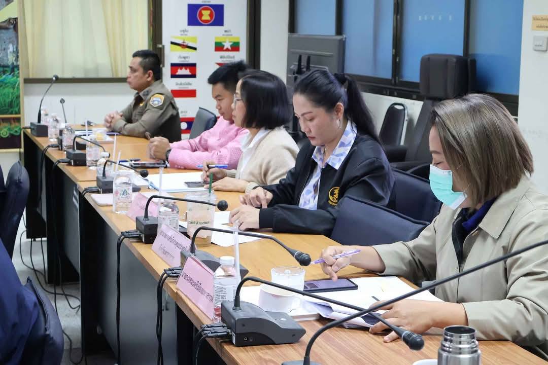 พช.มหาสารคาม : ร่วมประชุมร่วมศูนย์ปฏิบัติการติดตามเร่งรัดการบำบัดรักษา ฟื้นฟูสภาพทางสังคม ป้องกันและปราบปรามยาเสพติด ครั้งที่ 3/2568
