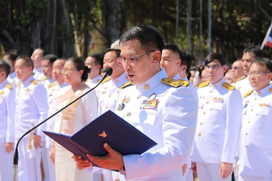 พช.มหาสารคาม : ร่วมพิธีสรงน้ำพระราชทานพระบรมธาตุนาดูน จังหวัดมหาสารคาม และทำบุญ เวียนเทียนรอบองค์พระธาตุ เพื่อความเป็นสิริมงคลเนื่องในวันมาฆบูชา