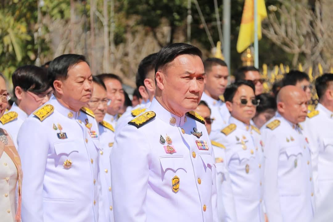 พช.มหาสารคาม : ร่วมพิธีสรงน้ำพระราชทานพระบรมธาตุนาดูน จังหวัดมหาสารคาม และทำบุญ เวียนเทียนรอบองค์พระธาตุ เพื่อความเป็นสิริมงคลเนื่องในวันมาฆบูชา