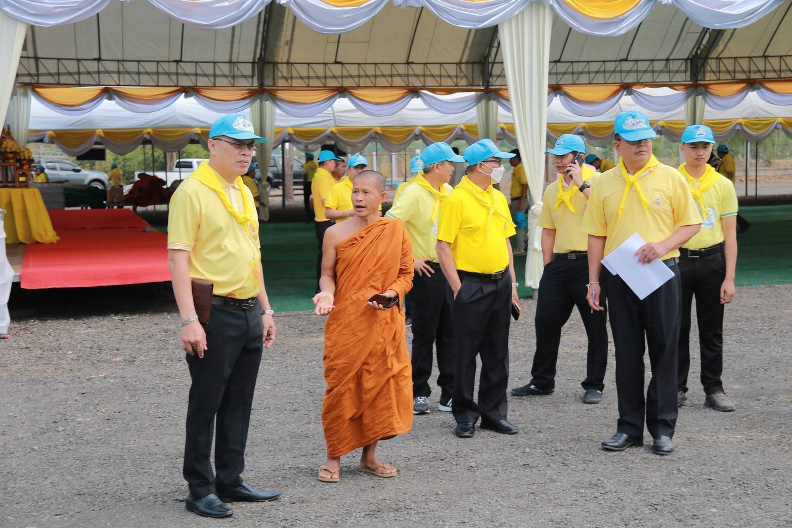 พช. มหาสารคาม : ร่วมกิจกรรมจิตอาสาพัฒนาและปรับปรุงภูมิทัศน์ เนื่องในวันคล้ายวันพระราชสมภพ พระบาทสมเด็จพระพุทธเลิศหล้านภาลัย