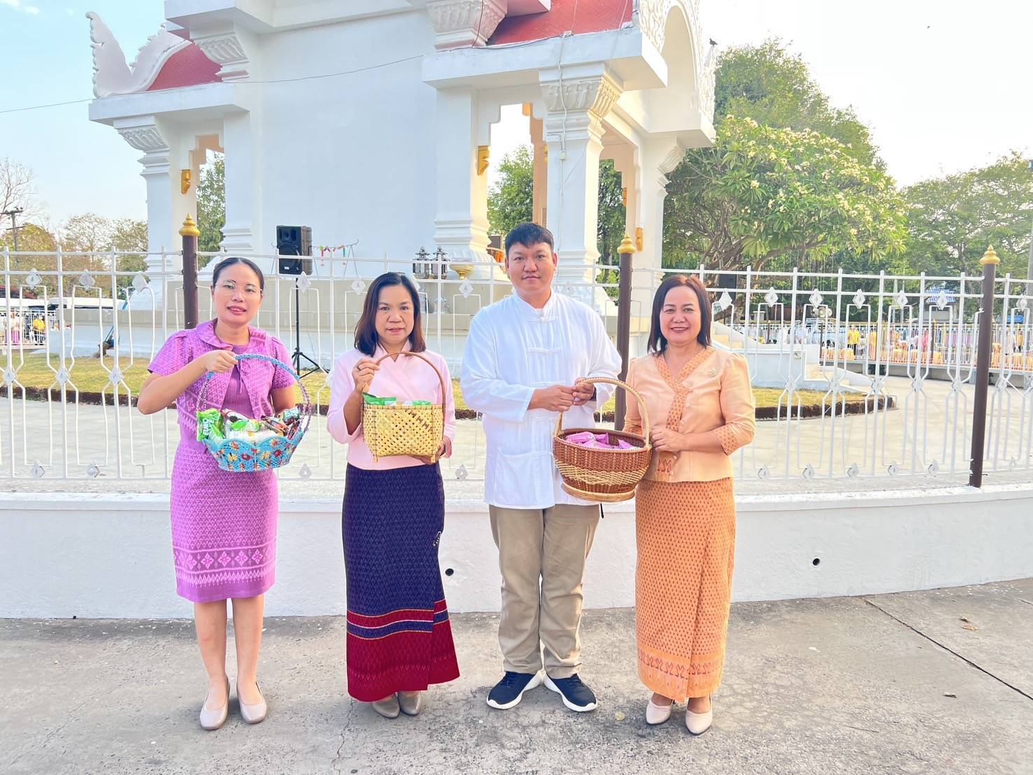 พช. มหาสารคาม : ร่วมพิธีทำบุญตักบาตรร่วมฉลองมหาสารคาม 160 ปี พ.ศ. 2568