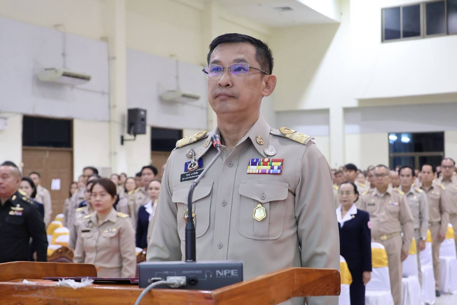 พช.มหาสารคาม : ร่วมพิธีวางพานพุ่มถวายราชสักการระ พระบาทสมเด็จพระจุลจอมเกล้าเจ้าอยู่หัว เนื่องในวันท้องถิ่นไทย ประจำปี 2568