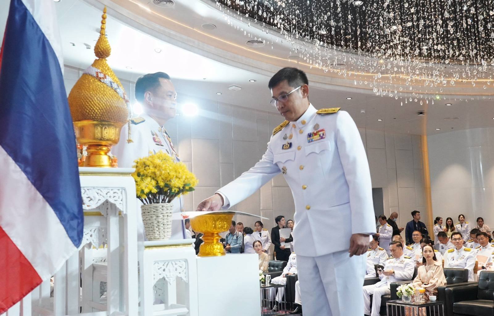 จังหวัดมหาสารคาม : ร่วมพิธีมอบลายผ้าพระราชทาน “ผ้าลายสิริราชพัสตราภรณ์”