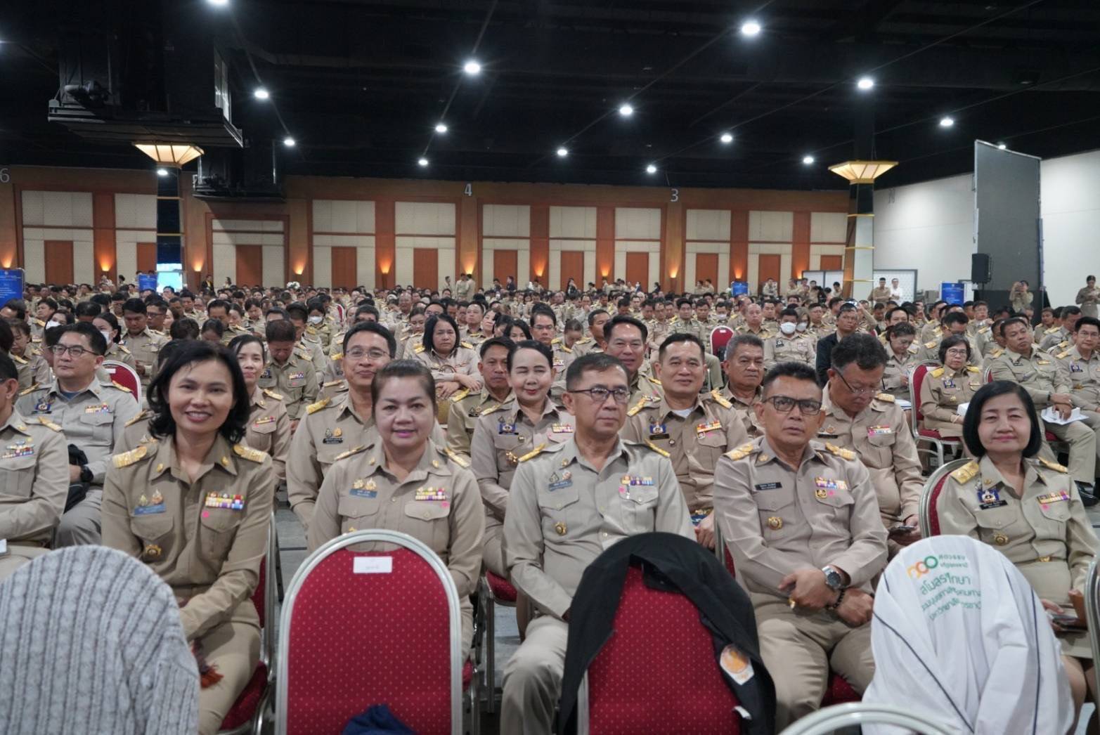 พช. มหาสารคาม : ร่วมระดมพลมหาดไทยทั่วประเทศลุยแก้ปัญหายาเสพติด วางเป้าเข้มกำหนดผลงานปราบปรามในพื้นที่