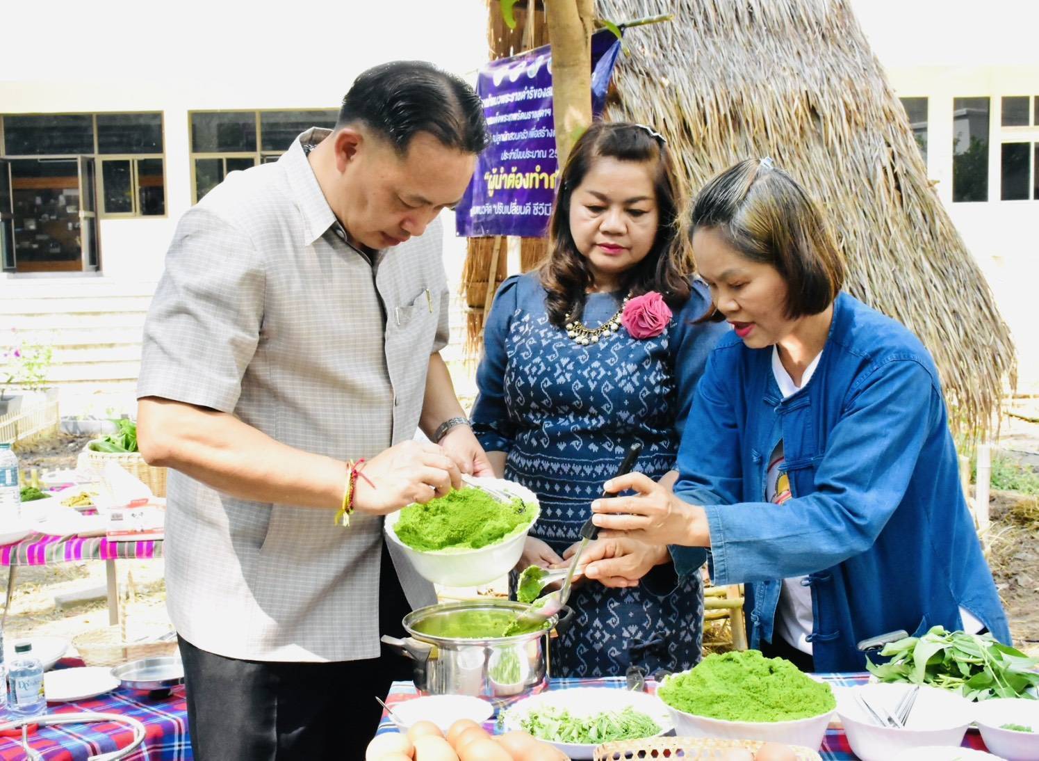 พช.มหาสารคาม : จัดกิจกรรมน้อมนำแนวพระราชดำริของสมเด็จพระกนิษฐาธิราชเจ้า กรมสมเด็จพระเทพรัตนราชสุดาฯ สยามบรมราชกุมารี สู่ปฏิบัติการปลูกผักสวนครัว เพื่อสร้างความมั่นคงทางอาหาร ประจำปีงบประมาณ 2568 กิจกรรม “ผู้นำต้องทำก่อน”