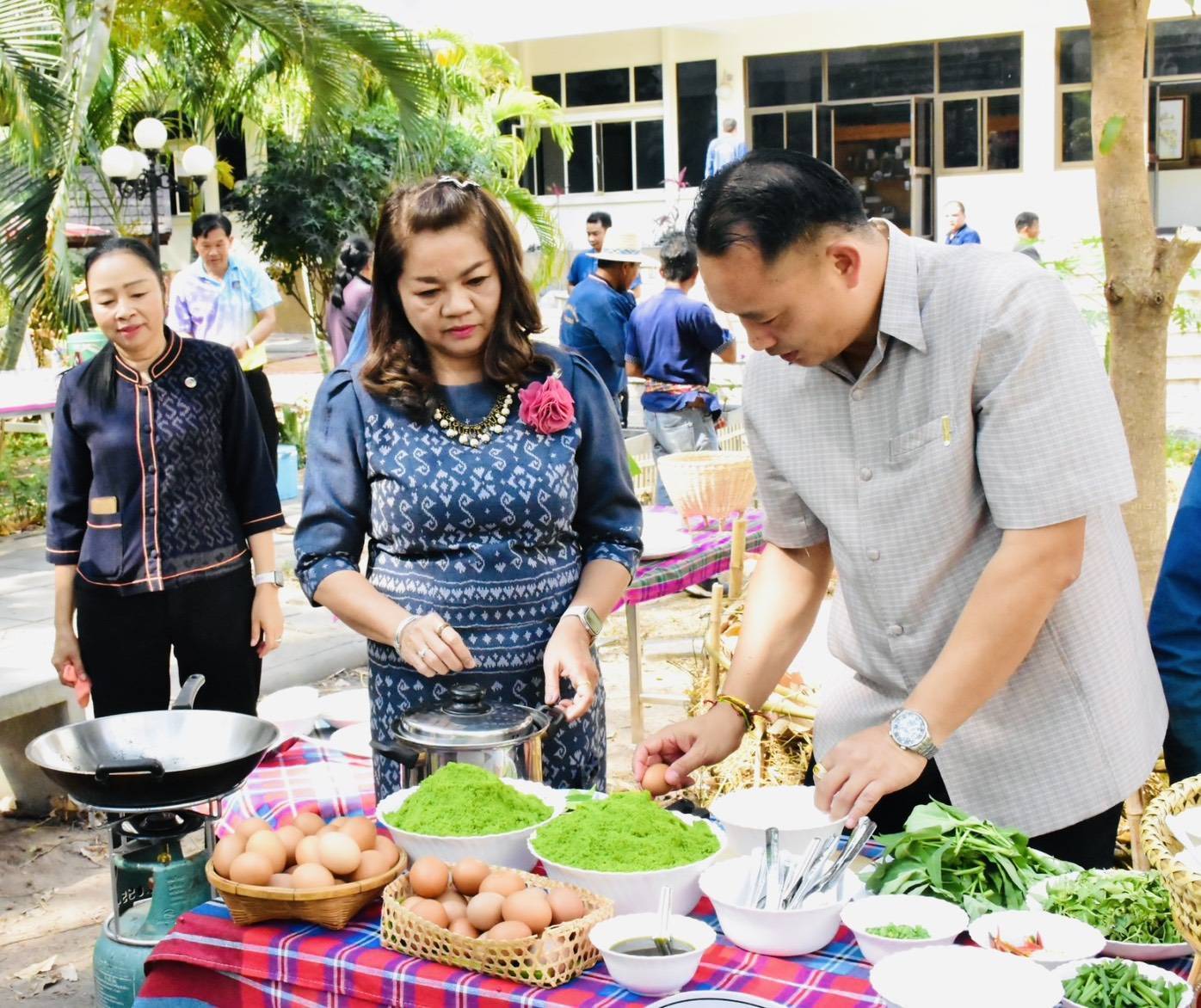 พช.มหาสารคาม : จัดกิจกรรมน้อมนำแนวพระราชดำริของสมเด็จพระกนิษฐาธิราชเจ้า กรมสมเด็จพระเทพรัตนราชสุดาฯ สยามบรมราชกุมารี สู่ปฏิบัติการปลูกผักสวนครัว เพื่อสร้างความมั่นคงทางอาหาร ประจำปีงบประมาณ 2568 กิจกรรม “ผู้นำต้องทำก่อน”
