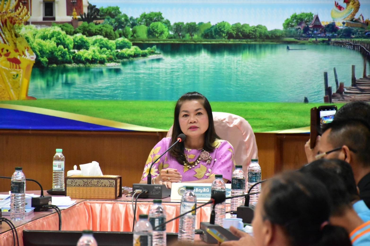 พช.มหาสารคาม : ผนึกกำลังเครือข่ายกองทุนแม่ของแผ่นดินทั้ง 13 อำเภอ ปูพรมเดินหน้าขับเคลื่อนการป้องกันและแก้ไขปัญหายาเสพติด ขานรับนโยบาย มท.1