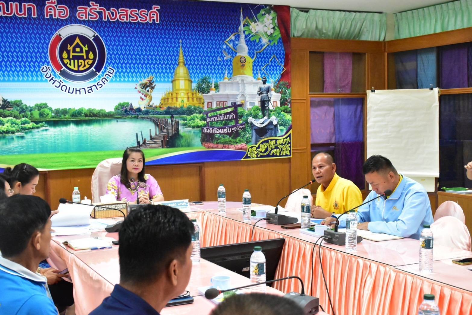 พช.มหาสารคาม : ผนึกกำลังเครือข่ายกองทุนแม่ของแผ่นดินทั้ง 13 อำเภอ ปูพรมเดินหน้าขับเคลื่อนการป้องกันและแก้ไขปัญหายาเสพติด ขานรับนโยบาย มท.1