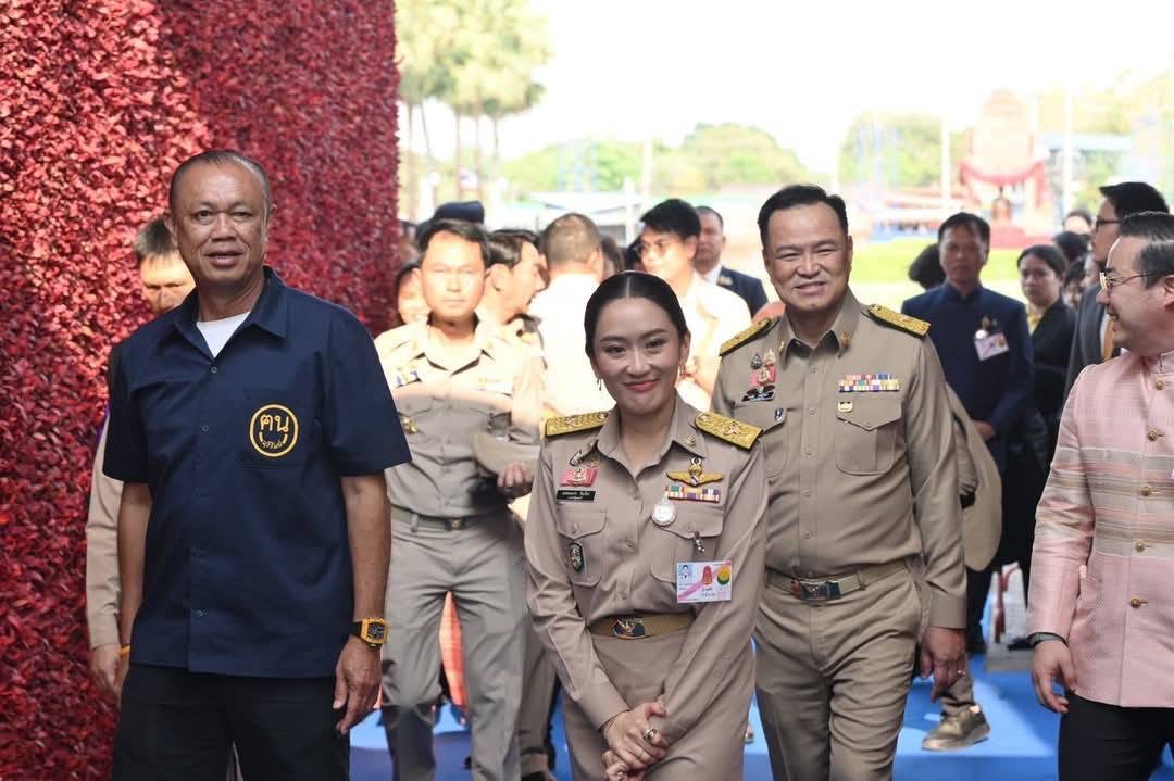 พช.มหาสารคาม : ร่วมเฝ้ารับเสด็จสมเด็จพระเจ้าลูกเธอ เจ้าฟ้าสิริวัณณวรี นารีรัตนราชกัญญา ในโอกาสเสด็จไปทอดพระเนตรงาน “COLORS OF BURIRAM 2025”