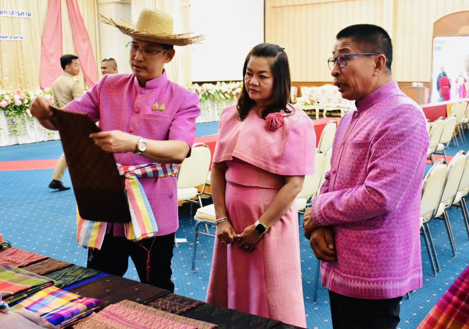 พช.มหาสารคาม : รวมพลังหญิงแกร่ง!! เนื่องในวันสตรีสากล ประจำปี 2568 ภายใต้ชื่อ โครงการ “160 ปี พลังสตรี ยกระดับ Soft Power มหาสารคาม”