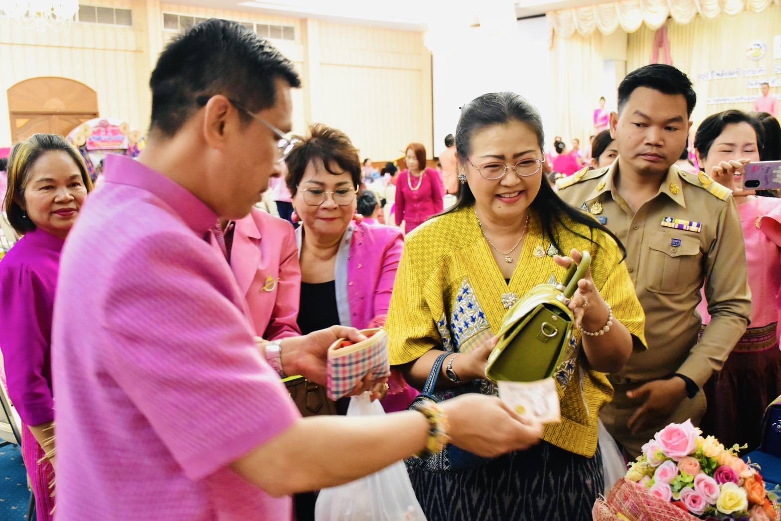 พช.มหาสารคาม : รวมพลังหญิงแกร่ง!! เนื่องในวันสตรีสากล ประจำปี 2568 ภายใต้ชื่อ โครงการ “160 ปี พลังสตรี ยกระดับ Soft Power มหาสารคาม”