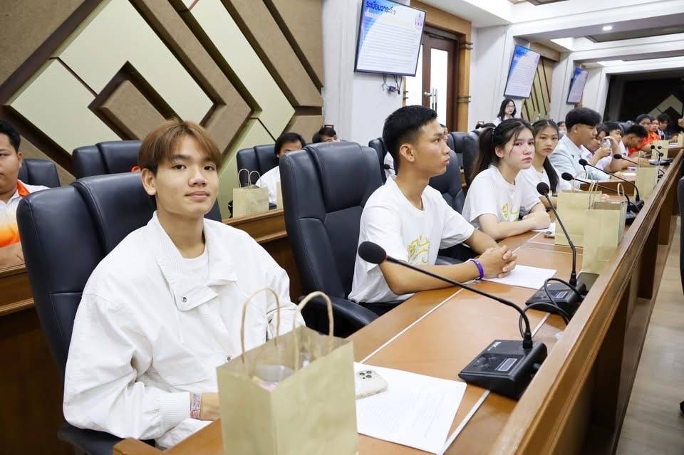 พช.มหาสารคาม : ร่วมประชุมโครงการสร้างเครือข่ายยุวสิงห์มหาดไทยและเยาวชนจังหวัดมหาสารคาม รวมใจต้านยาเสพติด (MOI Youth Against Drugs)