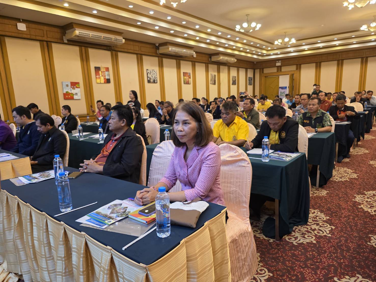 พช.มหาสารคาม : ร่วมประชุมปฐมนิเทศโครงการศึกษาความเหมาะสมการบรรเทาอุทกภัยอำเภอเมืองมหาสารคาม จังหวัดมหาสารคาม