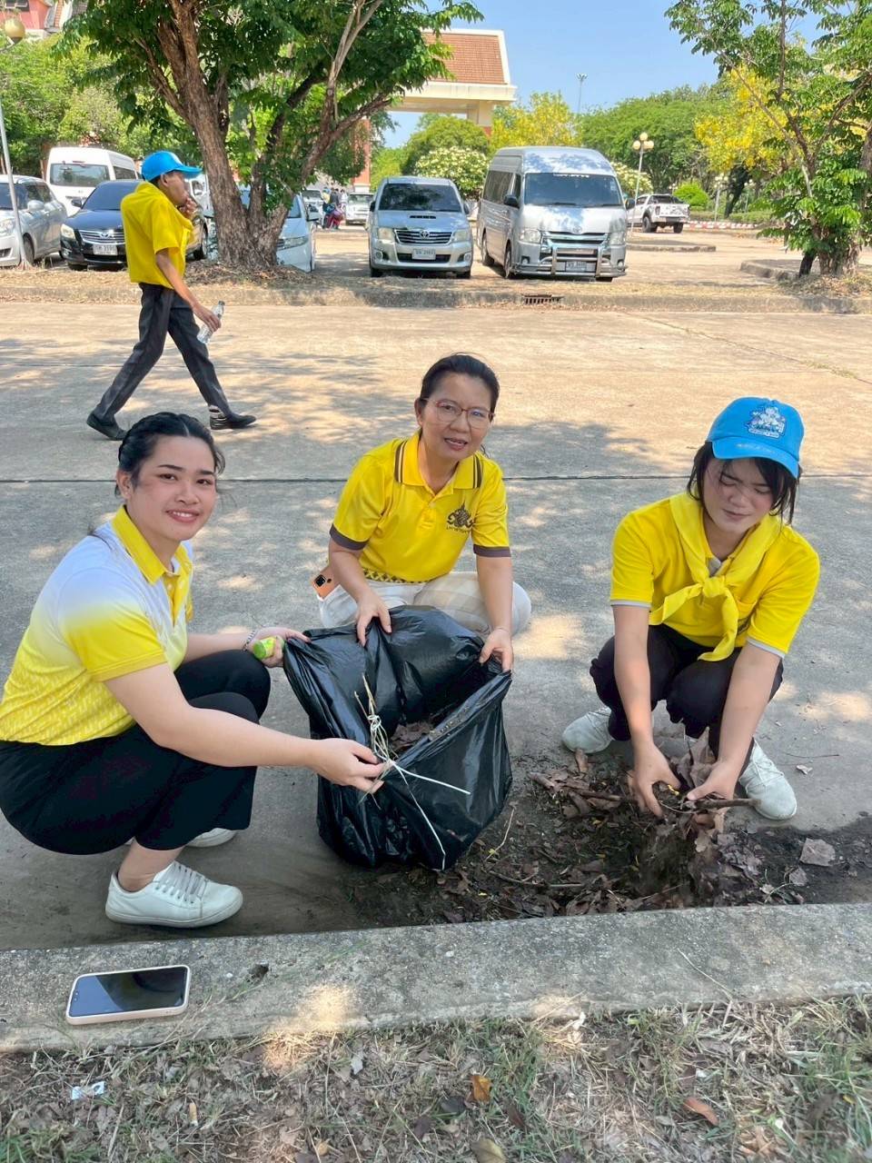 พช.มหาสารคาม ร่วมกิจกรรมจิตอาสาพัฒนา เนื่องในวันสำคัญของชาติไทย “วันคล้ายวันสวรรคตสมเด็จพระนเรศวรมหาราช”