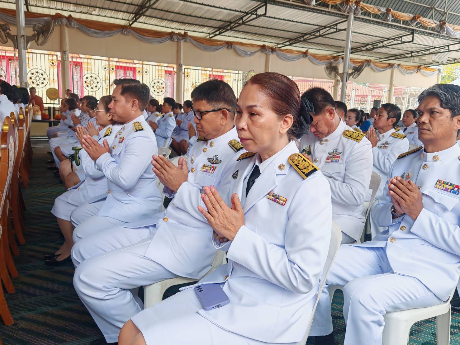 พช.มหาสารคาม : ร่วมพิธีทำบุญตักบาตรถวายพระกุศล เนื่องในโอกาสวันคล้ายวันประสูติ สมเด็จพระเจ้าลูกยาเธอ เจ้าฟ้าทีปังกรรัศมีโชติ มหาวชิโรตตมางกูร สิริวิบูลยราชกุมาร 29 เมษายน 2568